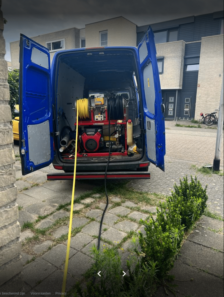 Ervaren loodgieter Amsterdam Centrum lost lekkage op in grachtenpand